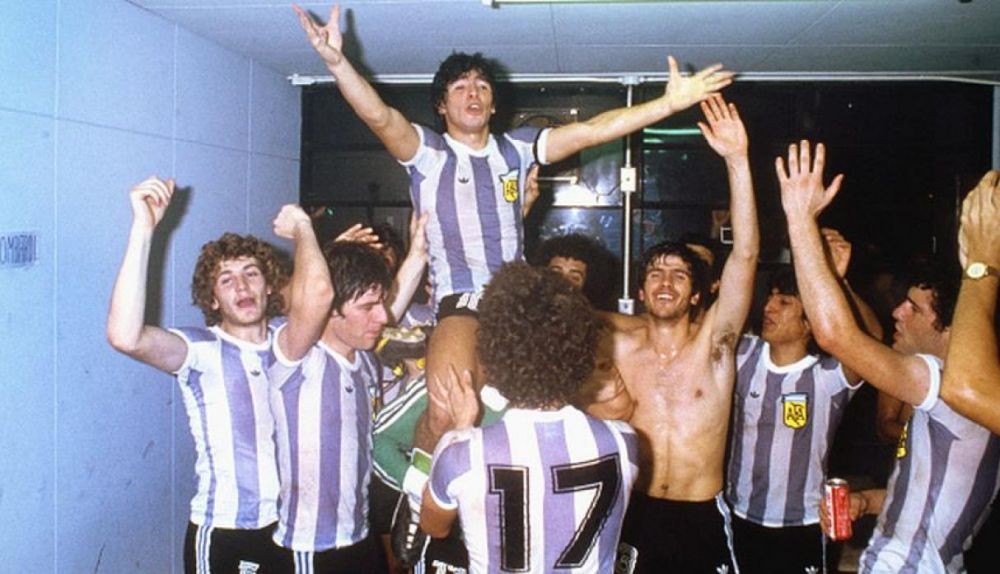 Otoritas Hukum Argentina Selidiki Penyebab Kematian Diego Maradona