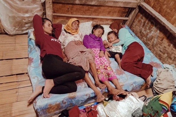 Jadi Host Bedah Rumah, 10 Totalitas Soraya Rasyid Selama Syuting!