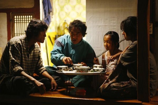 15 Rekomendasi Film Horor Korea Menegangkan, Harus Nonton Bareng Teman