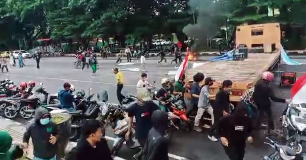 Demonstran Penolak Rizieq Shihab di Makassar Dipukuli dan Dipanah