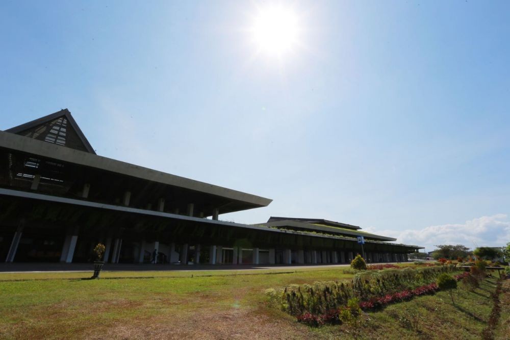Abu Vulkanik Semeru Belum Pengaruhi Penerbangan di Bandara Banyuwangi