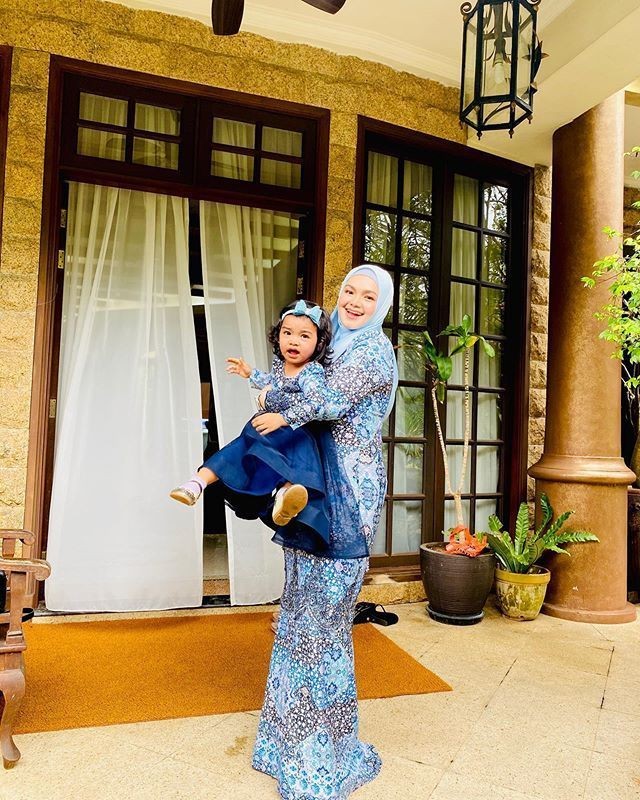 Hamil Anak Kedua 10 Potret Harmonis Rumah Tangga Siti Nurhaliza