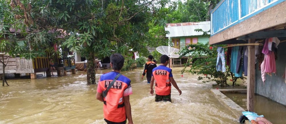 Dua Sungai Meluap Dipicu Hujan Deras, 469 KK di Pali jadi Korban