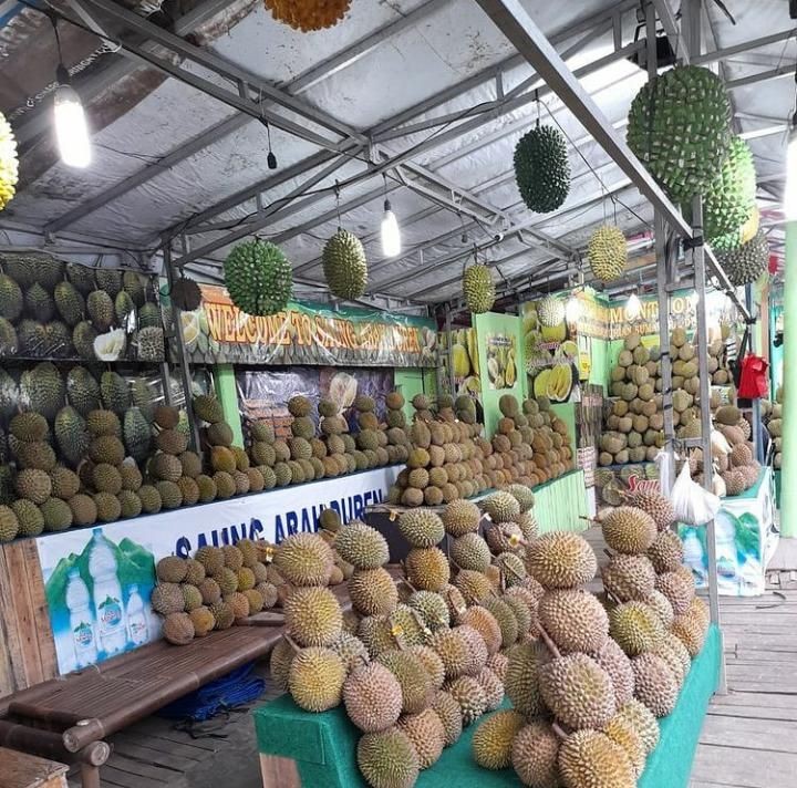 Gak Pernah Habis Stok, Ini Spot Makan Durian Enak di Lampung