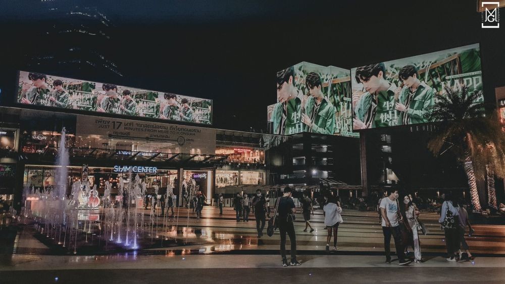 Totalitas! 7 Project LED Ucapan Ulang Tahun Gulf Kanawut dari Fans