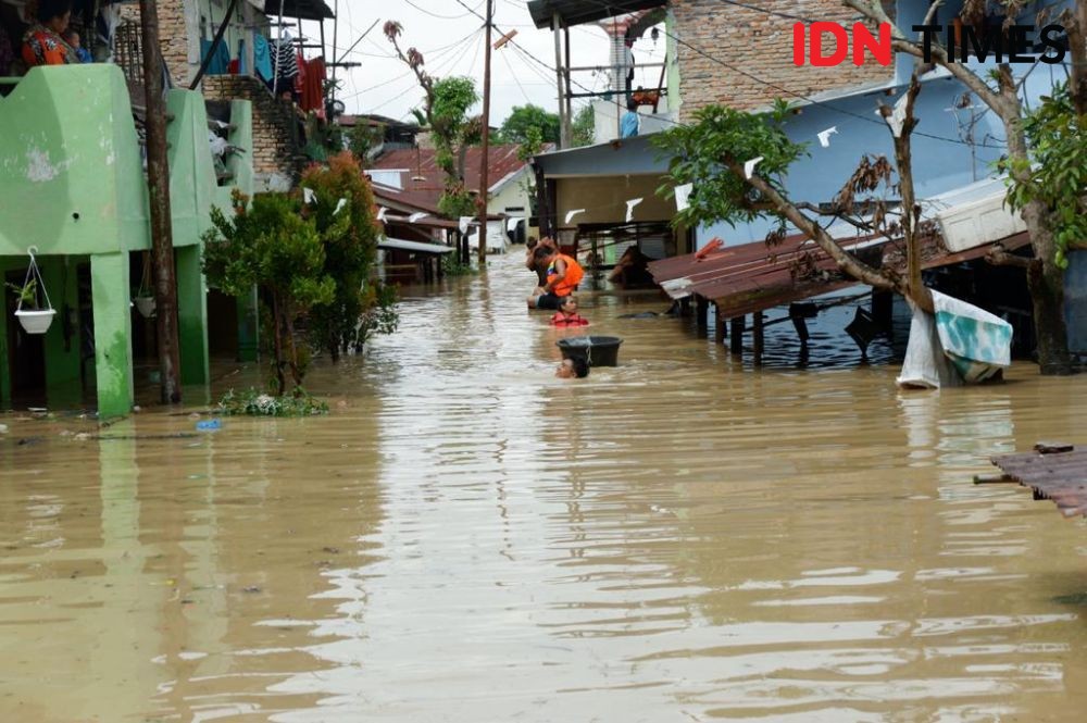 Banjir di Medan Mulai Surut, Waspada Hujan Lebat dan Angin Kencang 