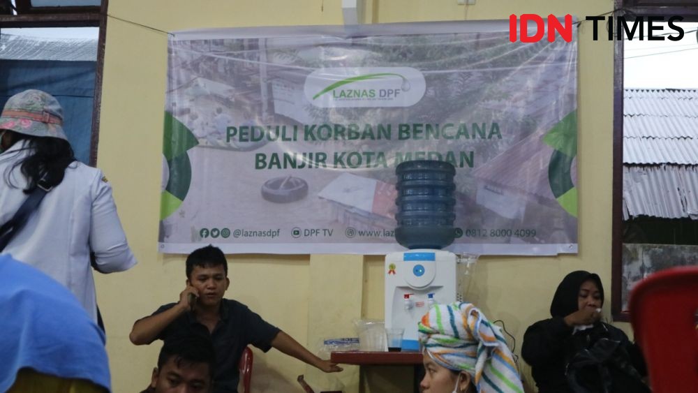 Potret Haru Suasana Posko Pengungsian Korban Banjir Tanjung Selamat 