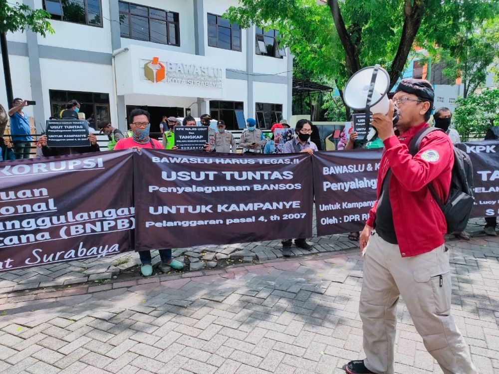 Warga Demo Bawaslu, Tuntut Kasus Penyalahgunaan Bantuan BNPB Diusut