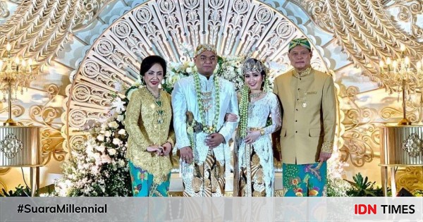 9 dekorasi bernuansa emas di pernikahan audrey, putri mario teguh