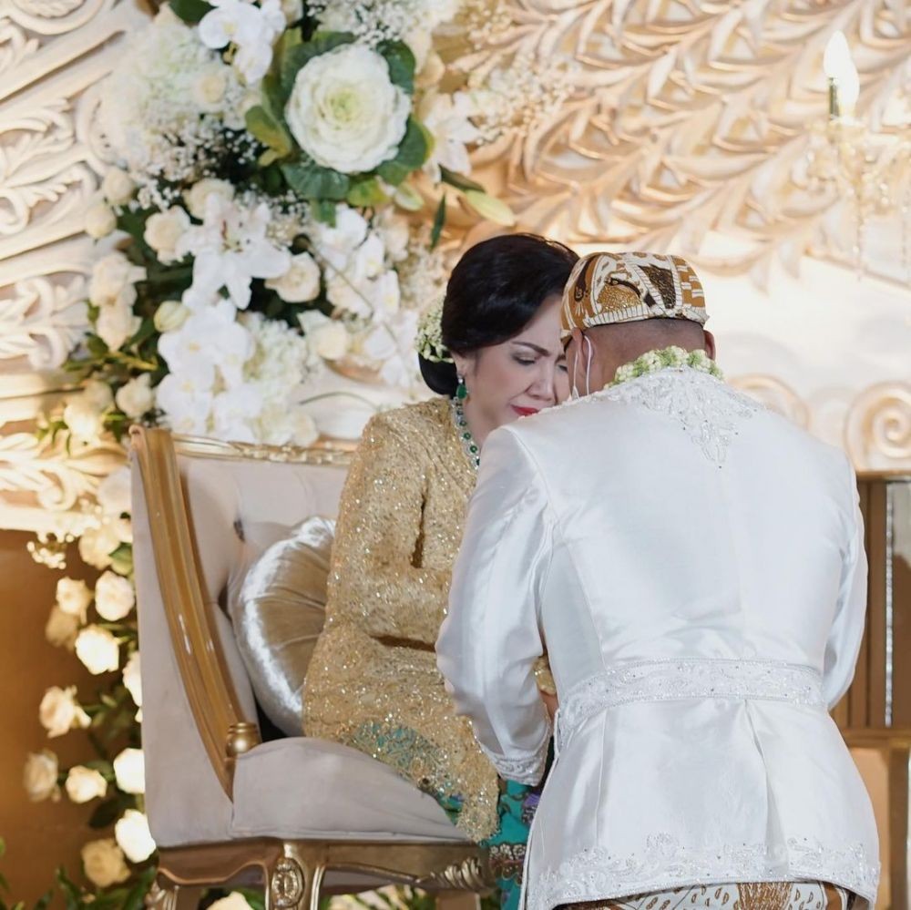 9 Inspirasi Pelaminan Mewah ala Audrey, Putri Mario Teguh