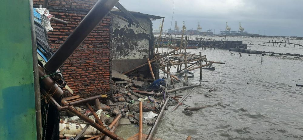 Tanggul Jebol 13 Rumah Warga Tambak Lorok Semarang Dihantam Air Pasang