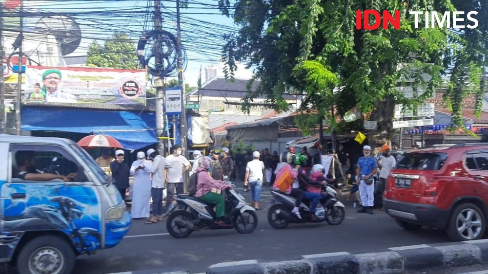 Massa Demo 1812 Diminta Polisi Putar Arah di Perbatasan Banten 