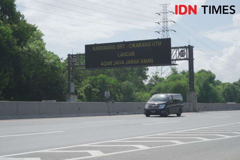 8 Tips Aman Berkendara Di Jalan Tol Yang Harus Kamu Patuhi