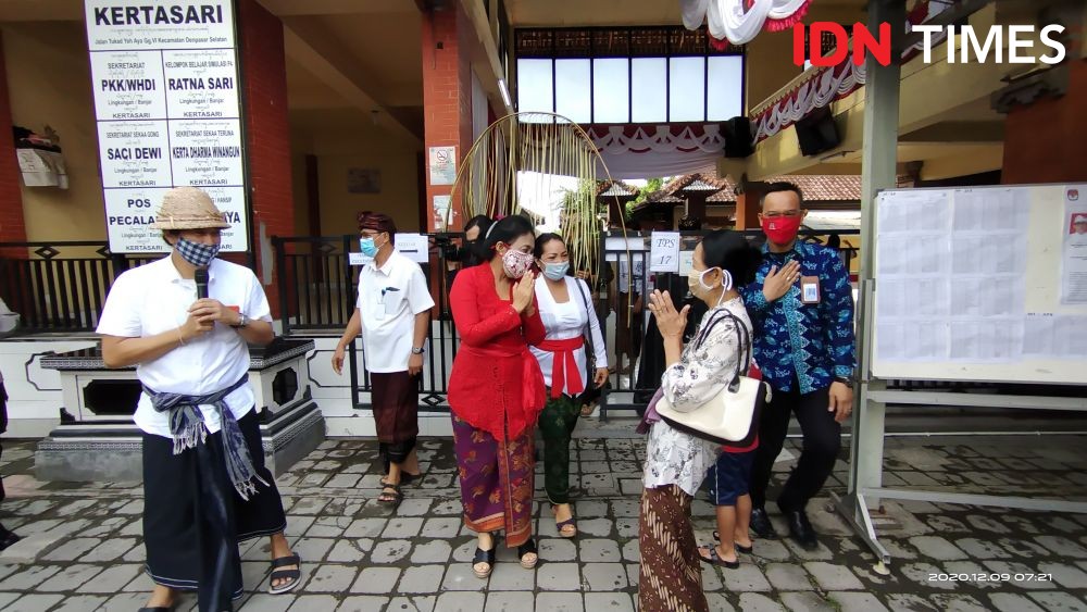 Petugas KPPS di TPS 17 Banjar Kertasari Denpasar Diisi Para Perempuan