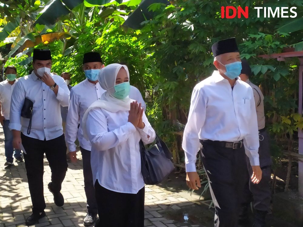 Sindir Pemda, Warganet Jogja Minta Gibran Aspal Jalan Godean