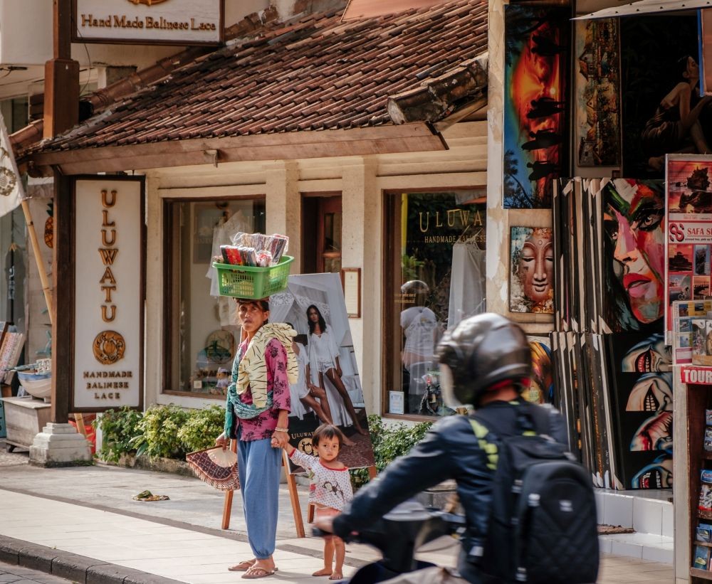 10 Hal yang Bikin Bule Kaget saat Liburan Tahun Baru di Bali