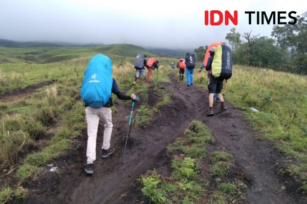 Pendaki Gunung Rinjani Diminta Waspada Angin Kencang dan Longsor