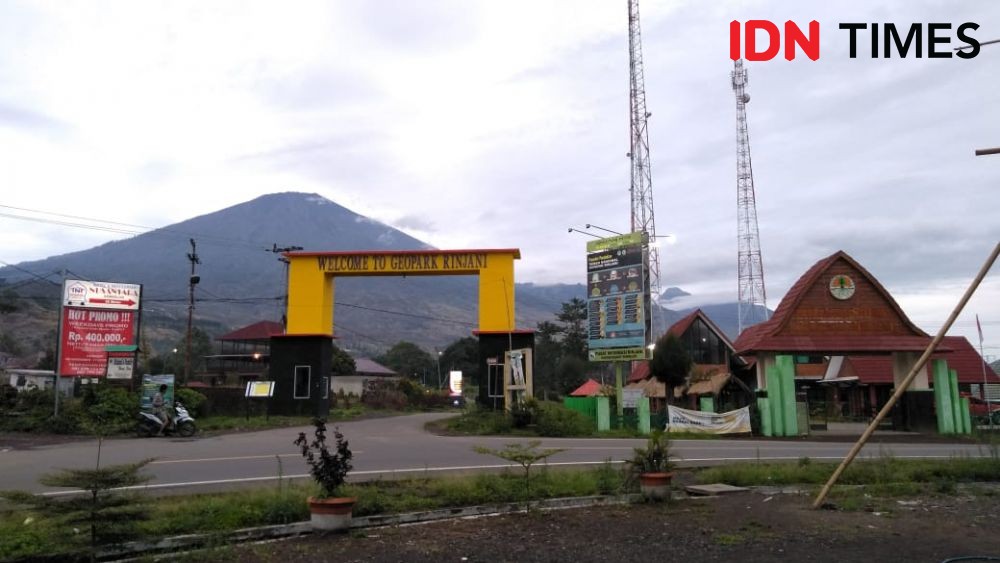 Pendaki Asal Surabaya Tewas di Gunung Rinjani