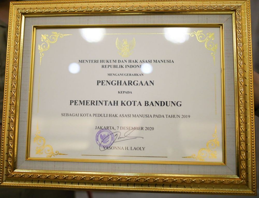 Kota Bandung Kembali Terima Penghargaan Kota Peduli HAM