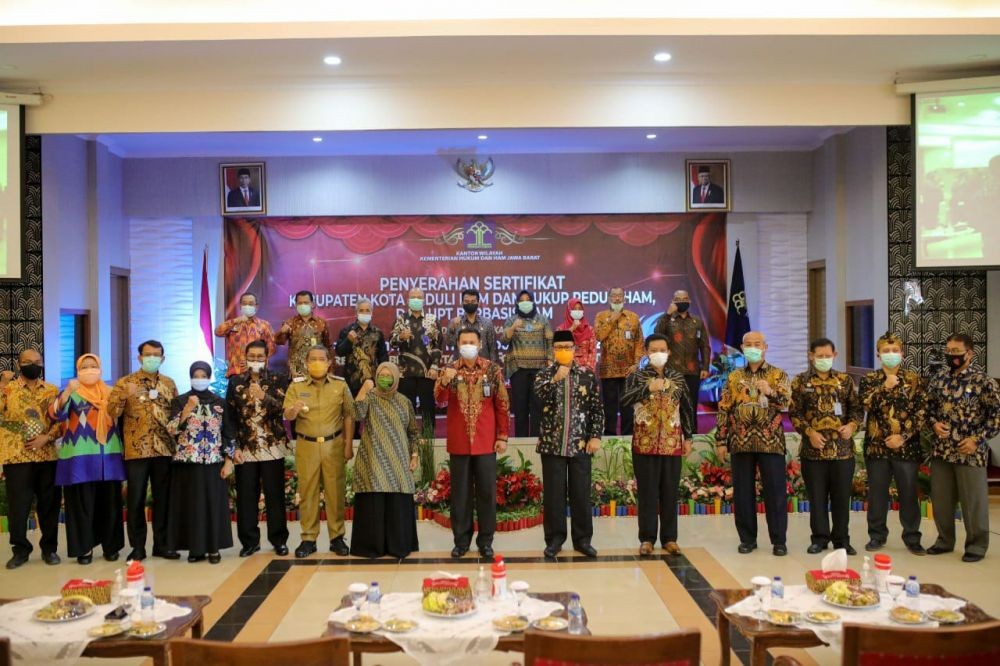 Kota Bandung Kembali Terima Penghargaan Kota Peduli HAM