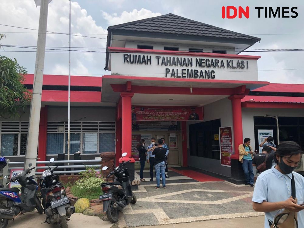 KPK Serahkan Terpidana Korupsi di Muara Enim ke Rutan Palembang