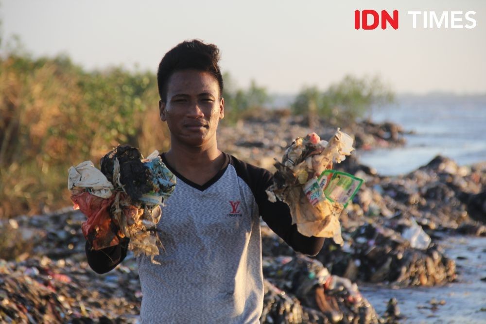 World Clean Up Day, Banksasuci Dan Pemkot Tangerang Bersihkan Cisadane