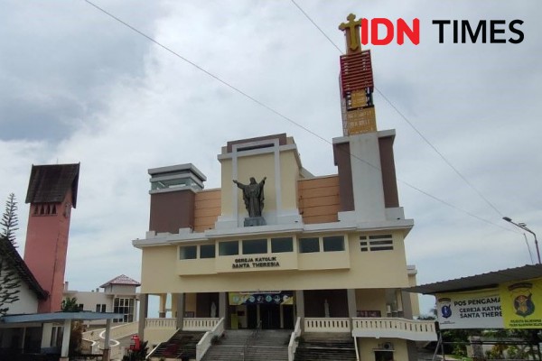 Pandemik, Gereja Santa Theresia Balikpapan Tetap Gelar Misa Natal