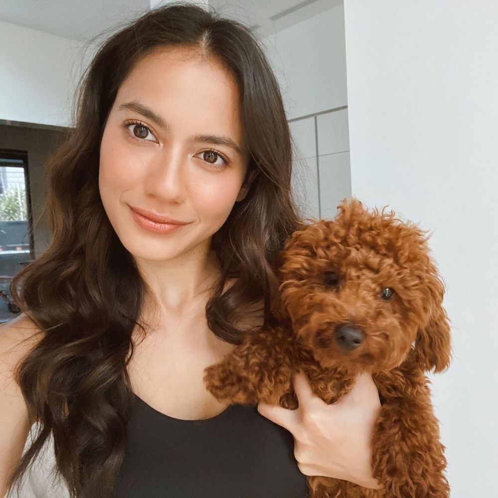 Positif COVID-19, Ini 10 Potret Terkini Pevita Pearce