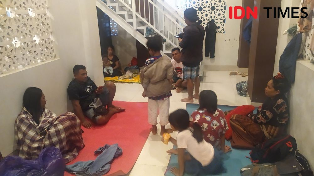 Banjir di BTN Kodam III Makassar, Warga Mengungsi ke Masjid