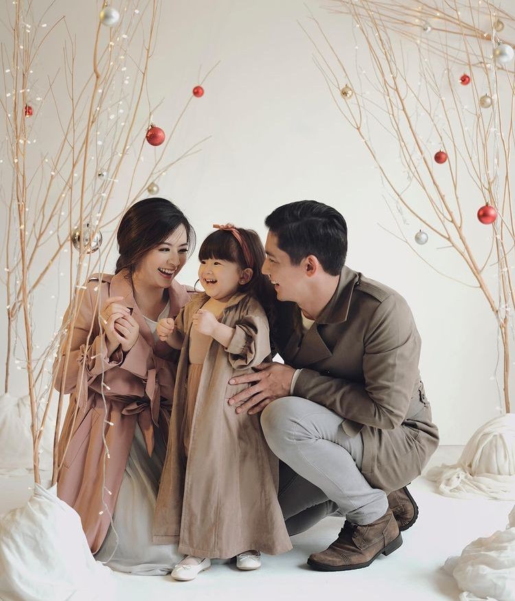 Pemotretan 9 Keluarga Artis yang Bahagia Sambut Natal ini Jadi Sorotan
