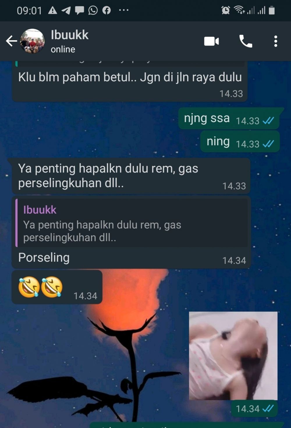10 Chat dengan Ibu Ini Balasannya Bikin Ketawa