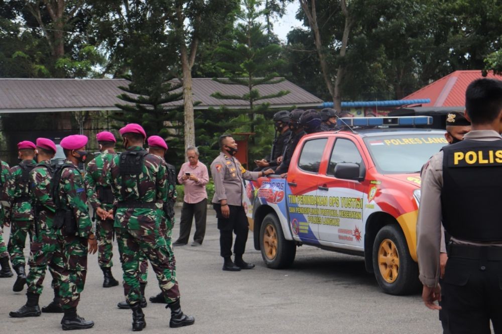 Antisipasi Kerawanan Kamtibmas, TNI-Polri Langkat Patroli Sekala Besar