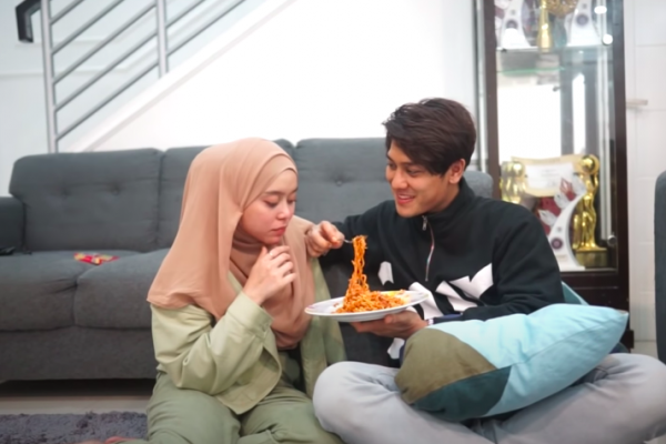 9 Momen Manis Rizky Billar Memasak untuk Lesty Setelah Resmi Pacaran