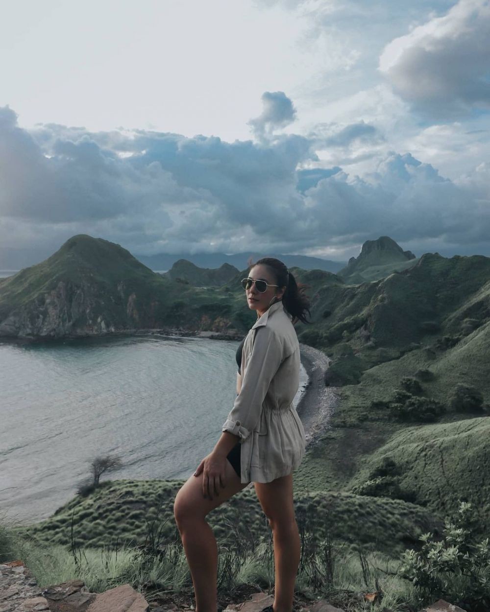 10 Potret Seru Liburan Wulan Guritno ke Labuan Bajo