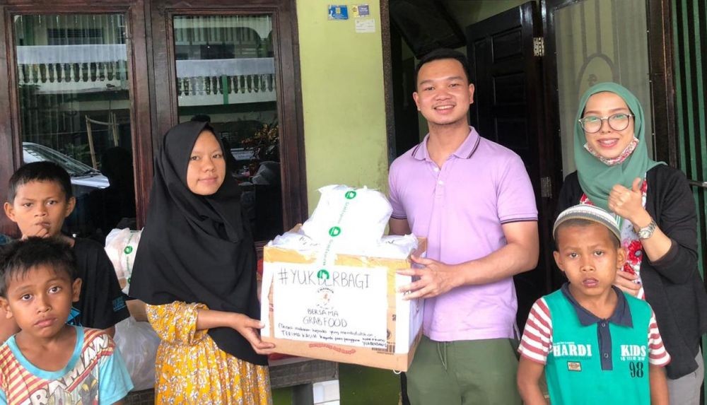 GrabFood Salurkan Lebih dari 2.000 Paket Makanan ke Panti Asuhan