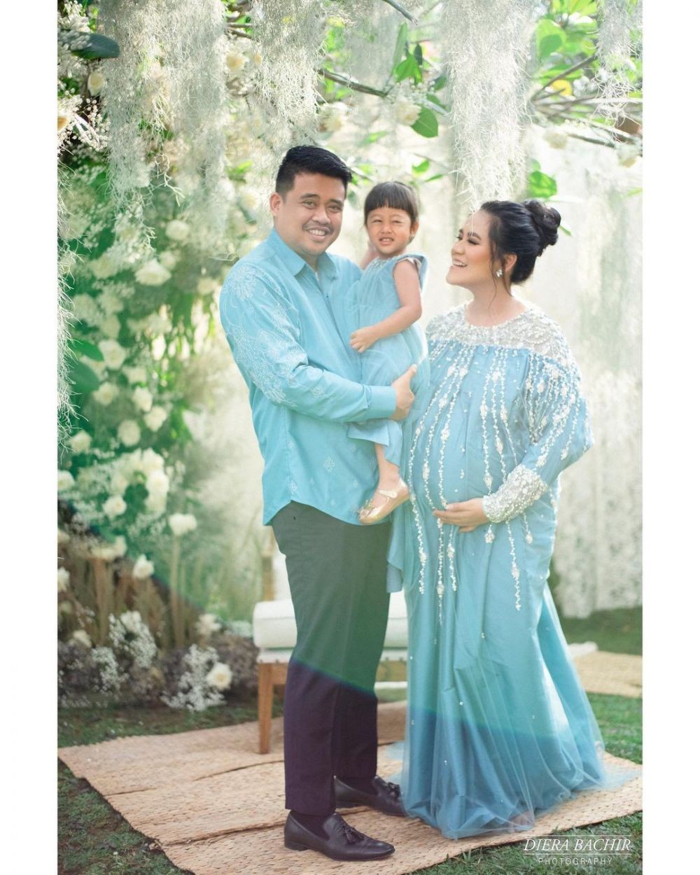 10 Foto Maternity Artis Paling Curi Perhatian Selama 2020
