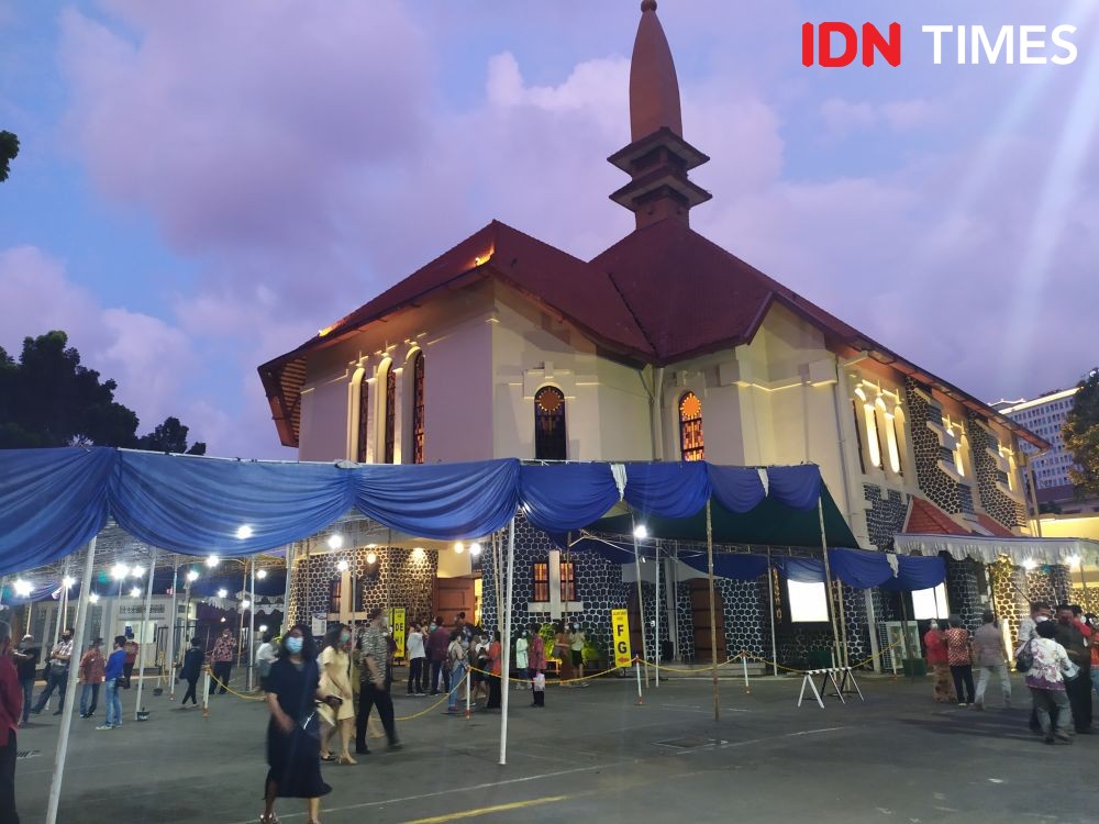 Umat Katolik Semarang Diizinkan Misa ke Gereja, Gak Perlu Bawa Kartu Vaksin