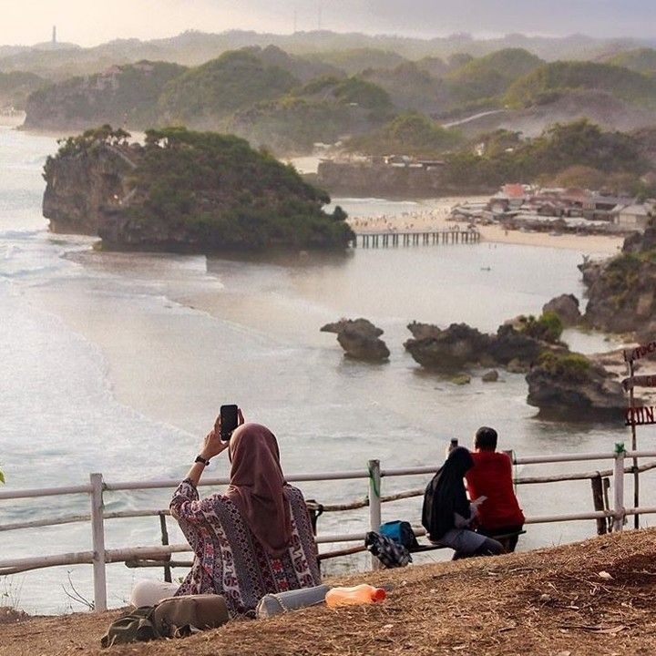 10 Spot Menikmati Sunset Terbaik di Yogyakarta, Pesonanya Juara!