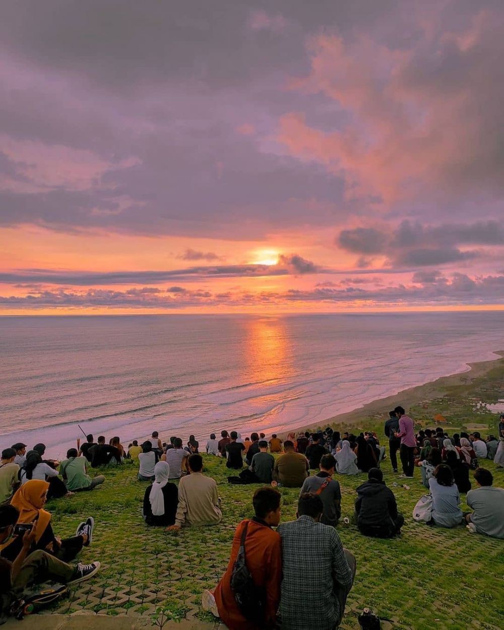 10 Spot Menikmati Sunset Terbaik di Yogyakarta, Pesonanya Juara!