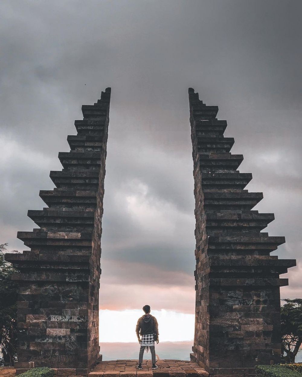 10 Candi Paling Angker di Pulau Jawa, Ada Pengunjung yang Disesatkan