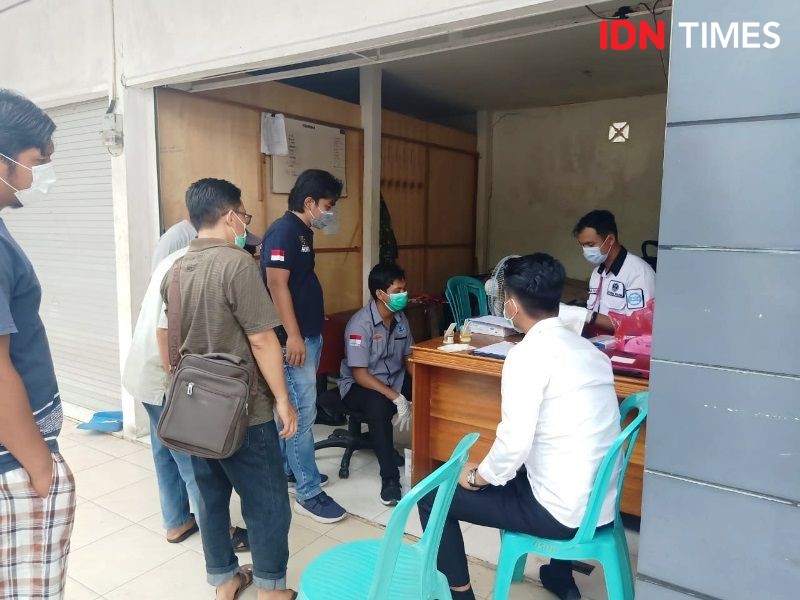 BNN Kaltim Tes Urine Sopir Angkutan Umum di Pelabuhan Feri Penajam