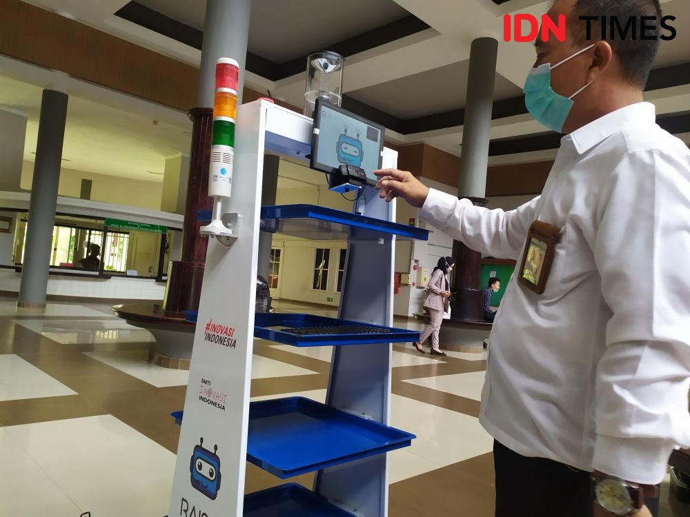 RSMH Palembang Gunakan Raisa, Robot Pelayan Pasien COVID-19 