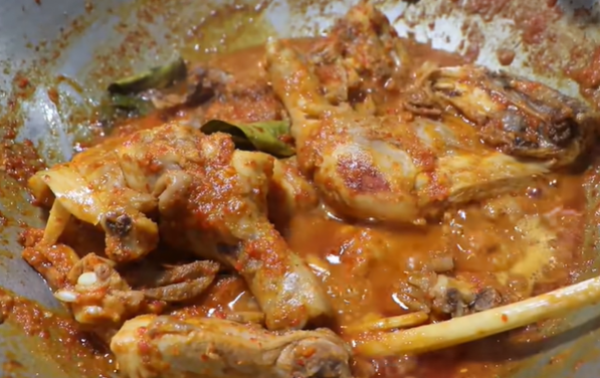 Resep Ayam Panggang Bumbu Rujak, Inspirasi Menu Harian di Rumah