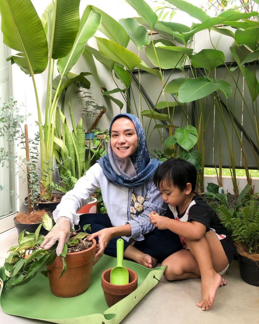 Bikin Betah Diam di Rumah, Intip Koleksi Tanaman Hias Enno Lerian
