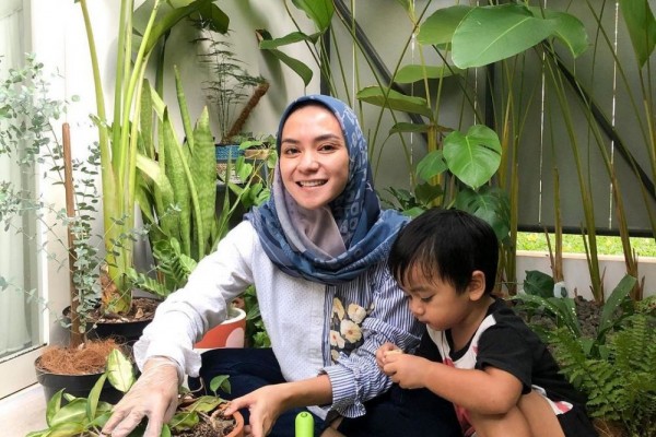 Bikin Betah Diam di Rumah, Intip Koleksi Tanaman Hias Enno Lerian