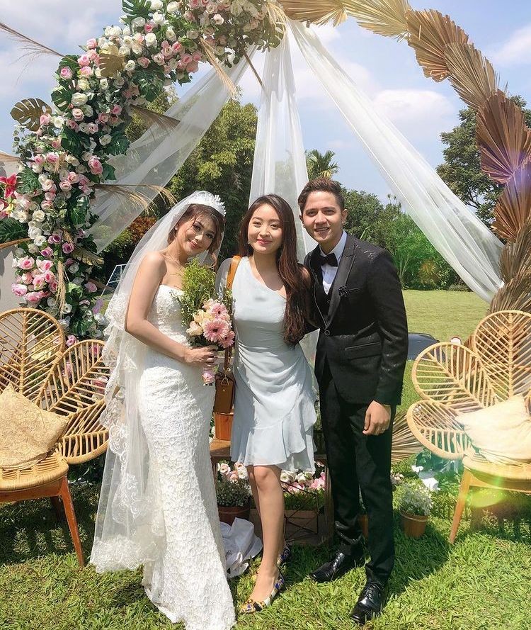 10 Ide Outfit untuk Acara Kondangan ala Natasha Wilona, Anggun!