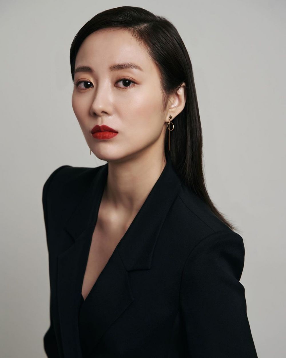 10 Potret Park Joo Hee, Sutradara Produksi di Drama Run On