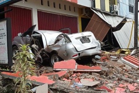 Kantor Gubernur Sulbar di Mamuju Roboh Diguncang Gempa M 6.2