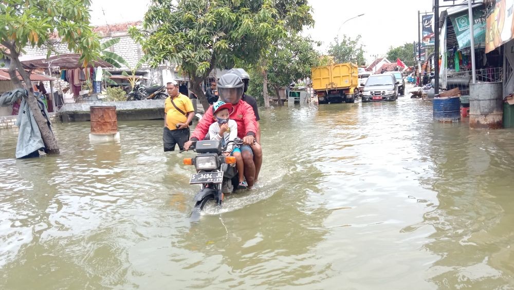 Banjir Tak Kunjung Surut, Ketua DPRD Lamongan Panggil 5 Camat