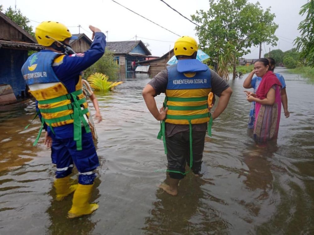 Polda Kalsel Kerahkan 3 Ribu Personel Bantu Warga Terdampak Banjir